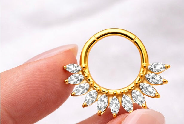 Titan Clicker mit Steinen – Septum & Daith Piercing