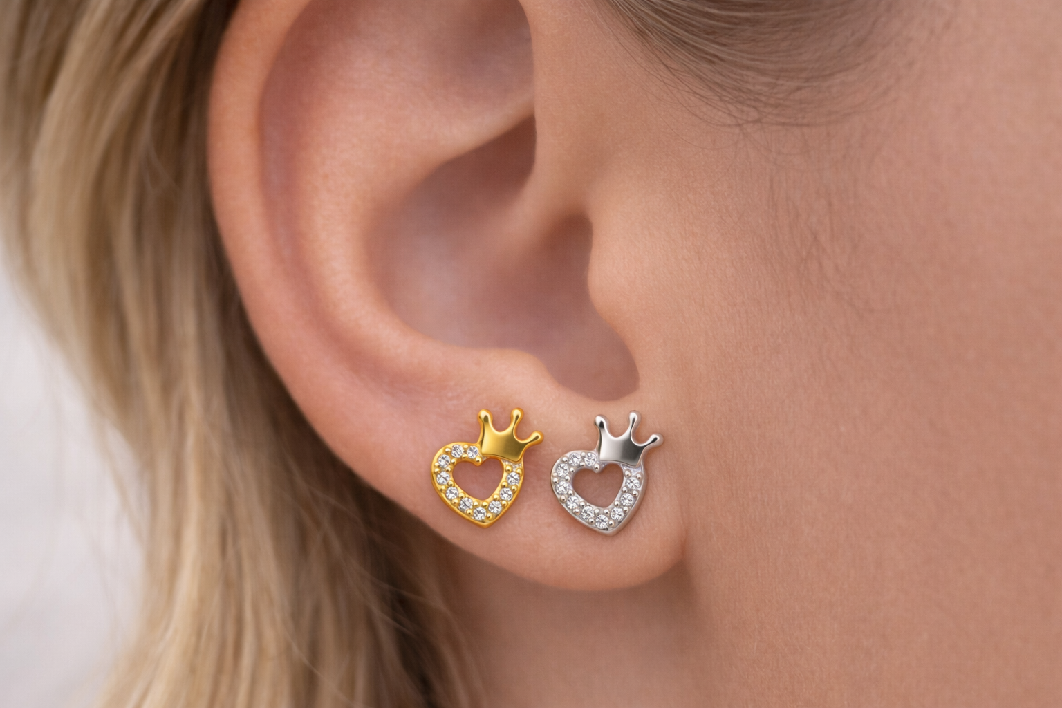 Titan Herz Ohrstecker mit Krone – eleganter Piercing Schmuck