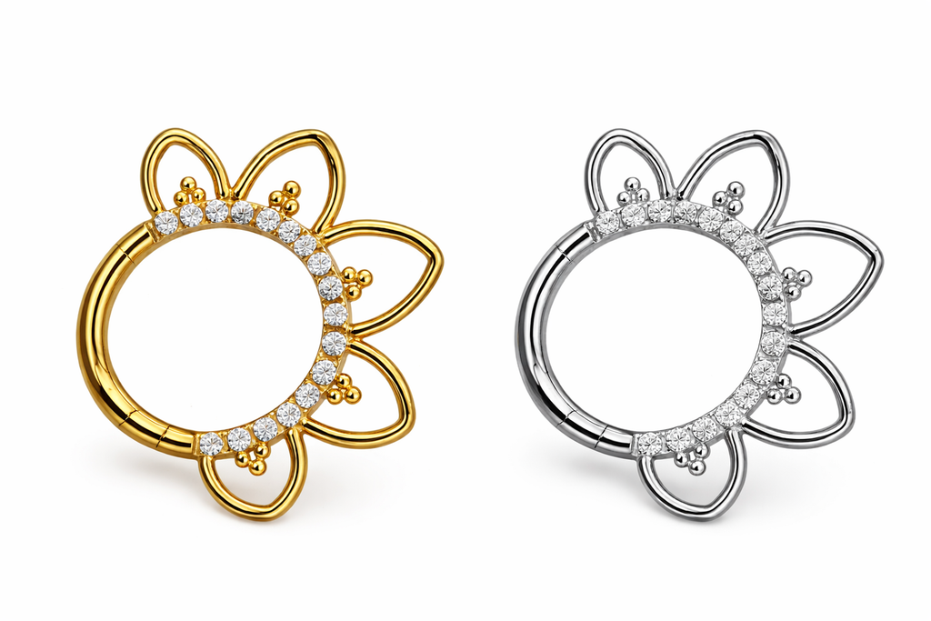 ✨ Titan Septum- oder Daith-Piercing – Blumenmotiv mit Zirkonia