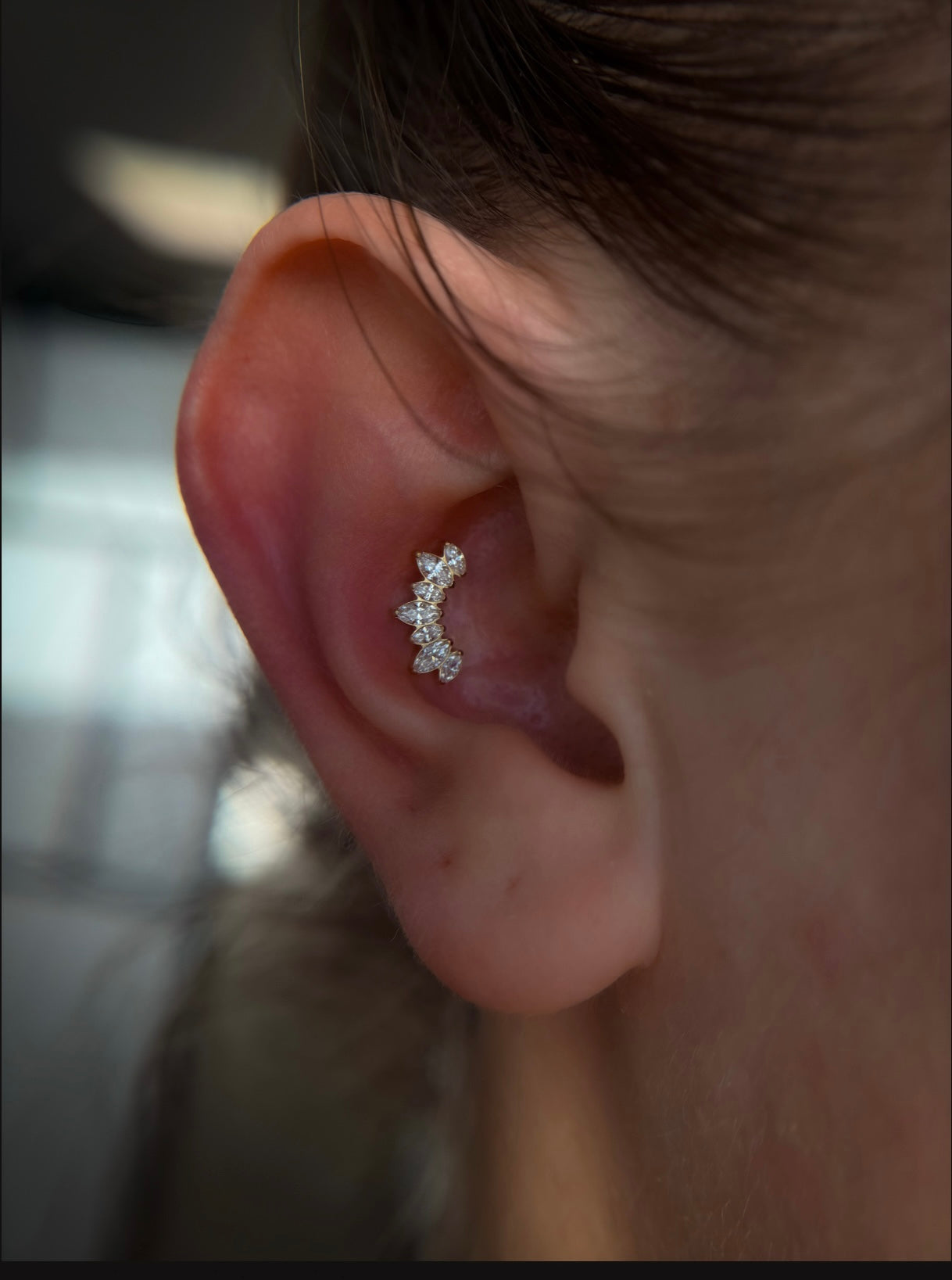 Elegante Ohrstecker mit Marquise-Zirkonia –